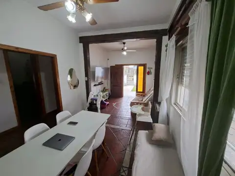 Casa en Venta con 3 cocheras