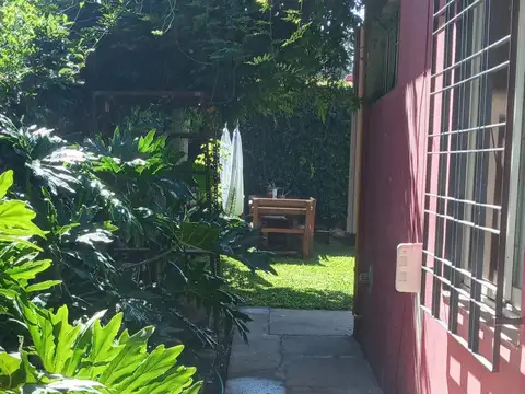 Depto Tipo Casa 2 ambientes con 1 baño