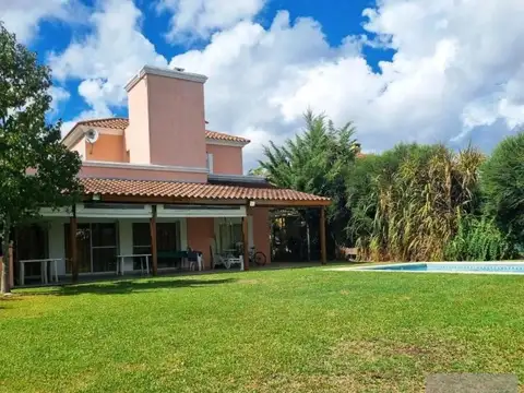 Casa Monoambiente con 3 baños