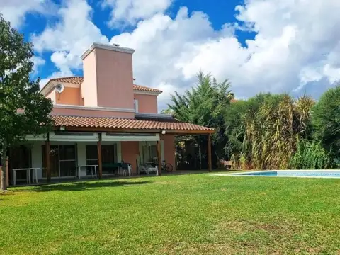 Casa Monoambiente con 3 baños