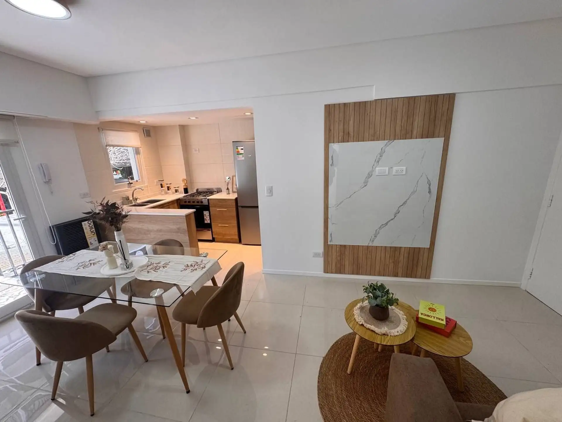 Depto 3 amb, 70m² reciclado con balcón — Plaza Colón