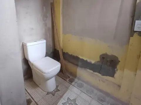 Casa 4 ambientes con 1 baño