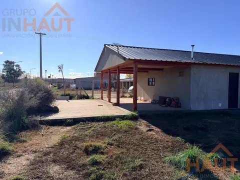 Casa 6 ambientes con 2 baños