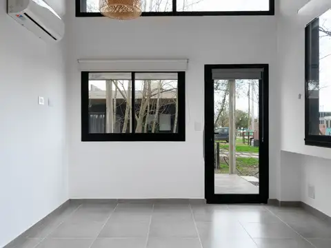 Casa 2 ambientes con 1 baño