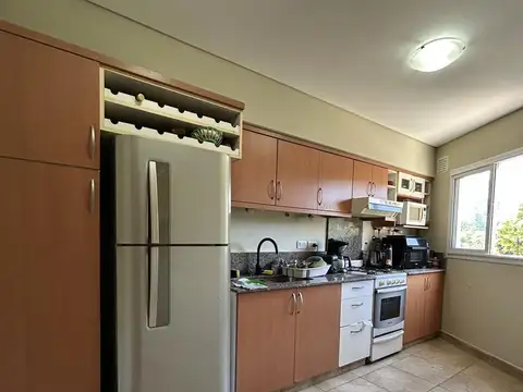 Depto Tipo Casa en Venta con 1 cocheras