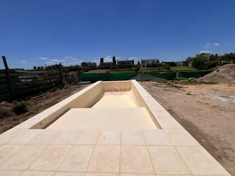 Casa en venta en San Matias lote al agua! --