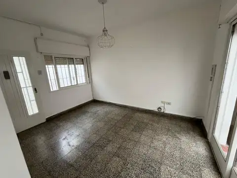 Depto Tipo Casa en Venta 43 años
