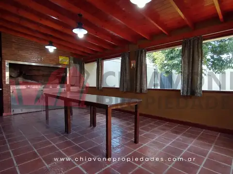 Casa 3 ambientes con 1 baño