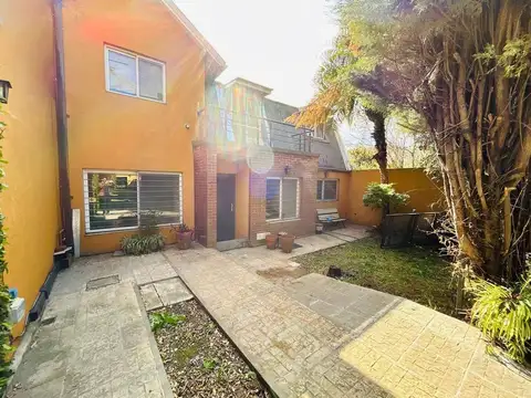 Duplex 5 ambientes a refaccionar venta Banfield