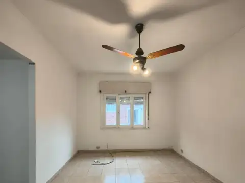 Departamento en Alquiler en Ituzaingo Sur, $ 700.000