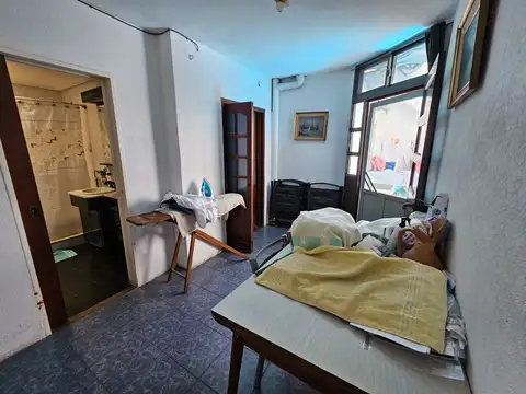 Avenida Carlos Pellegrini 2200