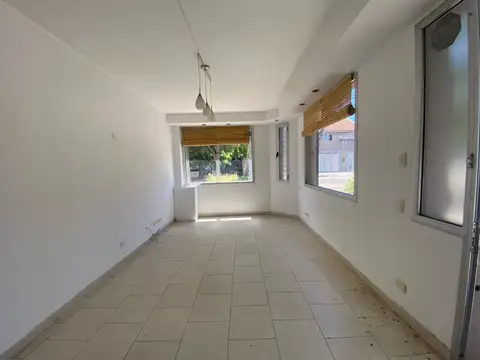 Oficina en Alquiler al Este