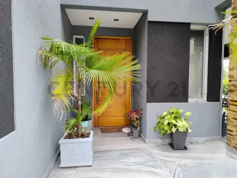 Casa en Venta en Francisco Alvarez, USD 360.000