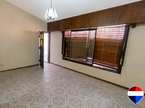 Casa en Alquiler con 1 cochera