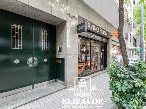 Arenales y Suipacha Edificio Racionalista Cfte a pulmón A Reciclar