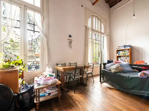 Depto Tipo Casa en Venta de 9 ambientes