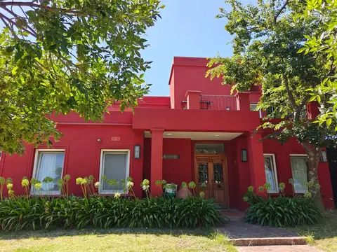 Casa en Venta en Pilar del Este - Santa Guadalupe, USD 260.000