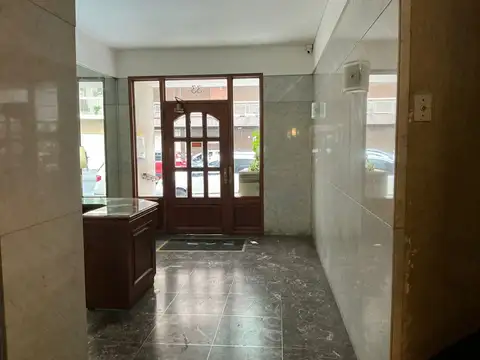 VENTA DE COCHERA DOBLE EN FLORES ! ZONA DEMANDADA