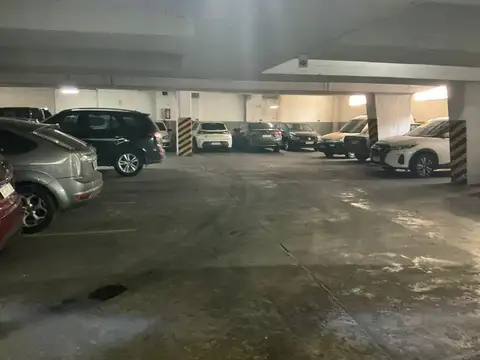 VENTA DE COCHERA DOBLE EN FLORES ! ZONA DEMANDADA