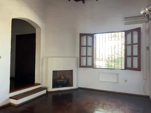 Casa 6 ambientes con 4 baños