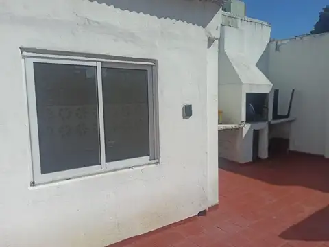 Depto Tipo Casa en Alquiler de 3 ambientes
