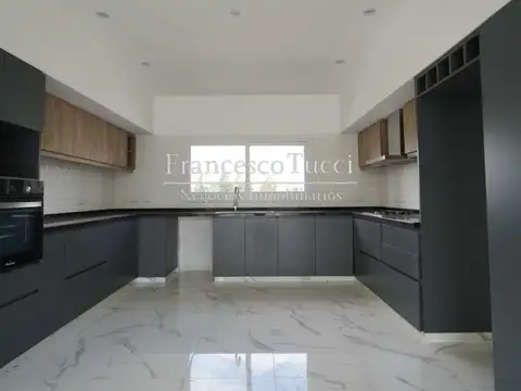 Casa en Venta de 5 dormitorios