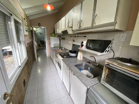 Casa 4 ambientes con 1 baño