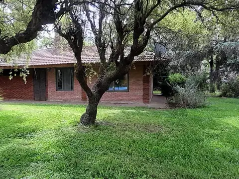 SDA Venta Casa dos ambientes, pileta, calle Miguel Cané al 400, Parque Sakura, Exaltación de la Cruz