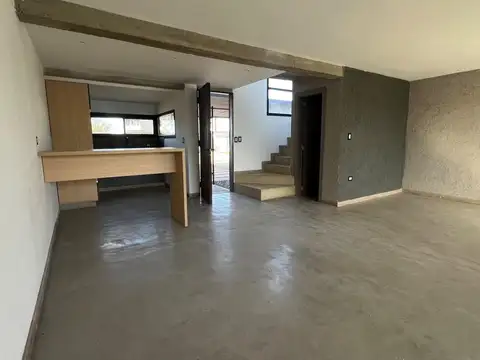 Depto Tipo Casa Monoambiente con 3 baños
