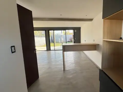 DUPLEX EN VENTA EN DISTRITO SUR