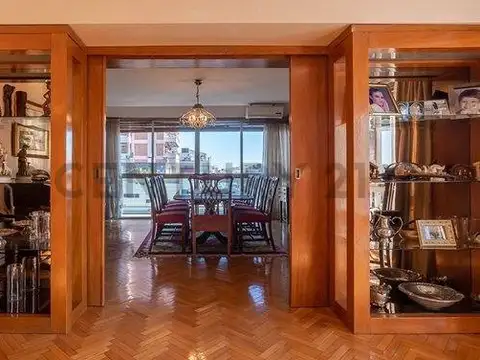 Departamento 5 ambientes con 3 baños