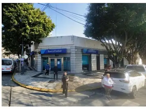 Venta local en esquina 478m2 Mataderos