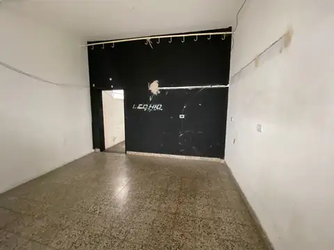 ALQUILER EN PALOMAR IDEAL DEPOSITO. EXPENSAS BAJAS