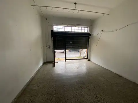 Local en Alquiler en El Palomar, $ 420.000