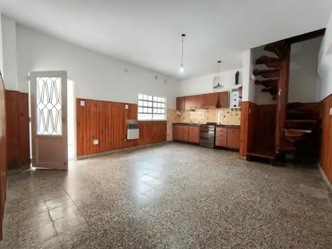 ALQUILER CASA PASILLO 3 DORMITORIOS SIN EXPENSAS