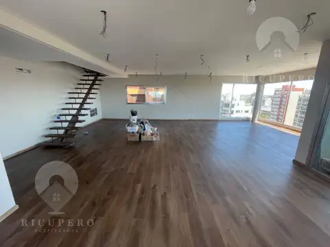 25 de Mayo 200, Piso 12