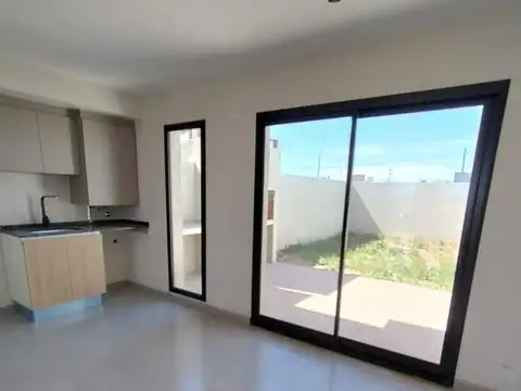 Casa en Venta en Manantiales, USD 115.000