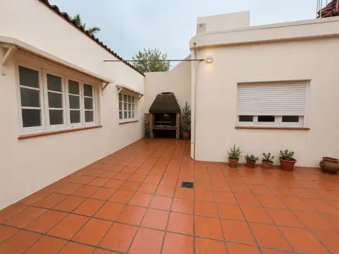 VENTA CASA 3 AMBIENTES JOSE L SUAREZ CON GALPON