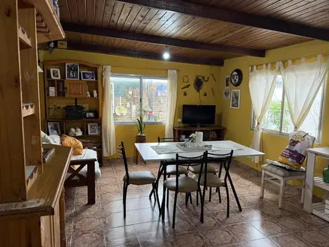 Casa 4 ambientes con 1 baño