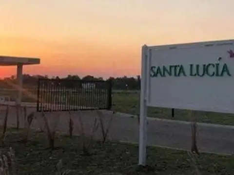 Santa Lucia, Pilar del Este. 300