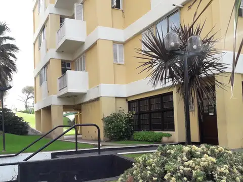 Avenida 1 casi Paseo 104. , Piso 5