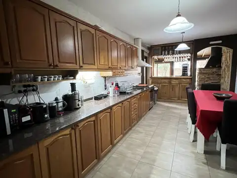 Casa en Alquiler en Ituzaingo, USD 1.800