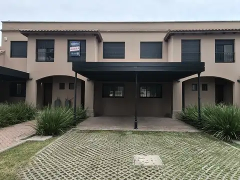 VENTA CASA. CONDOS UGARTECHE 1200 BIS, FISHERTON, ROSARIO.
