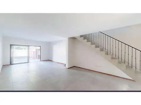 VENTA CASA. CONDOS UGARTECHE 1200 BIS, FISHERTON, ROSARIO.