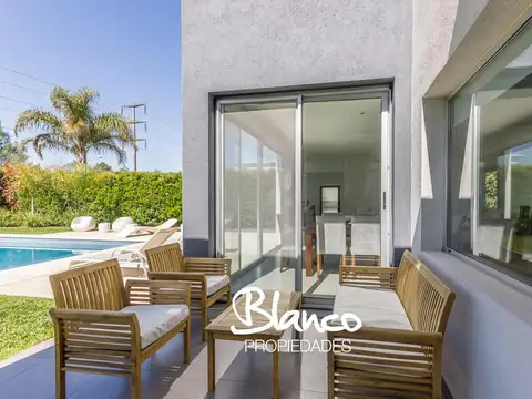Casa en Venta al Este