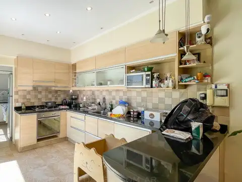 Depto Tipo Casa en Alquiler con 1 cocheras