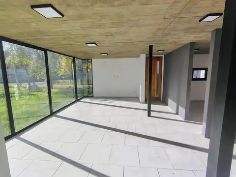 Casa en venta A ESTRENAR City Bell 2 dormitorios escritorio