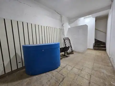 Local en Venta 64 años