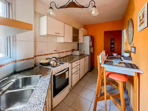 VENTA - Departamento 2 Dormitorios, y cochera - Centro, Rosario.