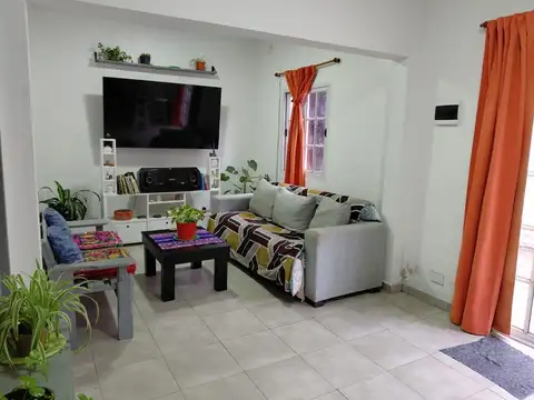 Depto Tipo Casa en Venta 62 años
